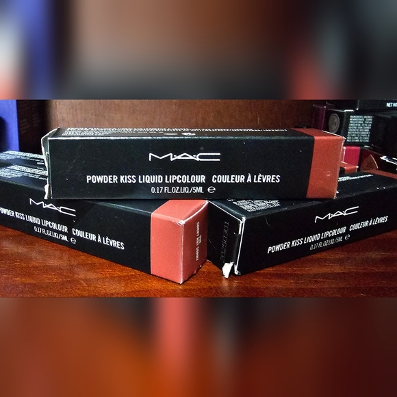 *Host Pick* MAC Powder Kiss Liquid Lip 💋❤️😍 - Picture 5 of 11